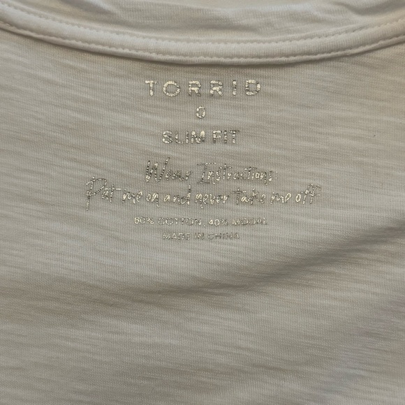 Torrid White Flutter Sleeve Top - size 0x - Picture 9 of 9